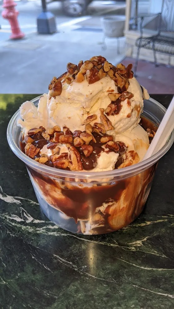 Hot Fudge Sundae